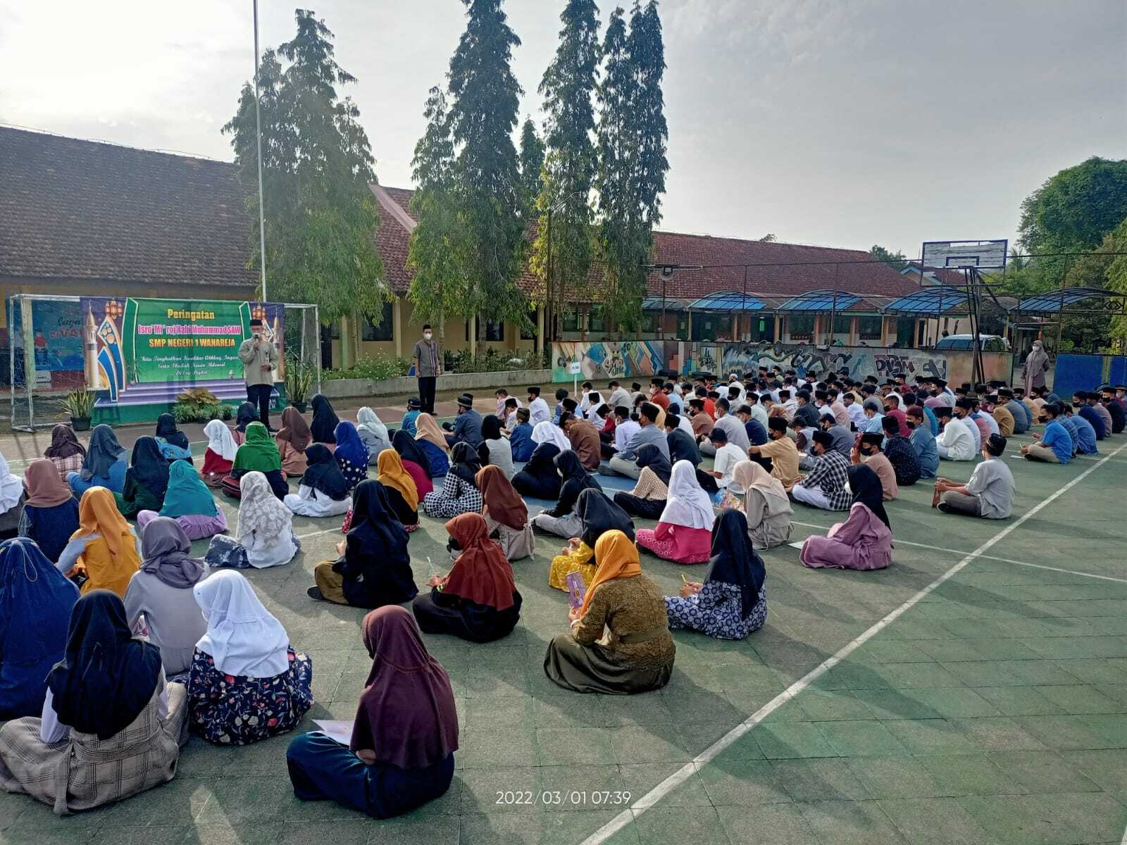 Kenang Peristiwa Isra' Mi'raj, SMPN 1 Wanareja Gelar Pengajian